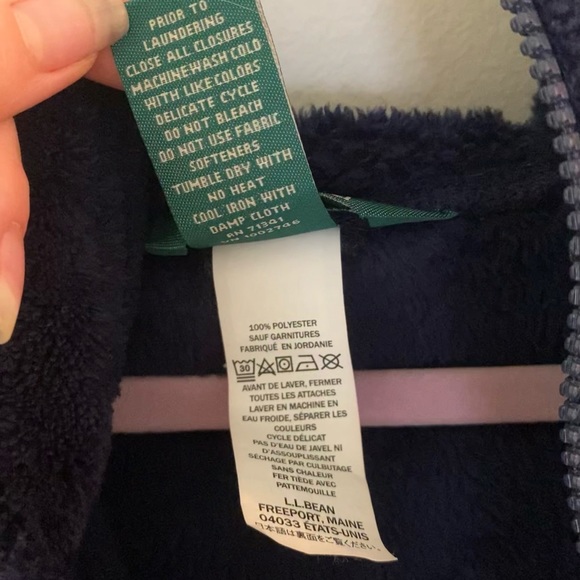L.L. Bean Mountain Classic Hooded Fleece - Picture 11 of 11